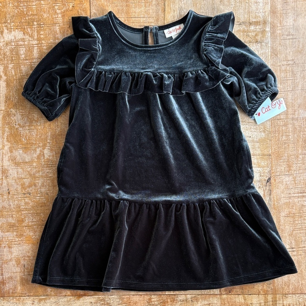 NWT Cat & Jack Black Velvet Ruffle Dress 4t